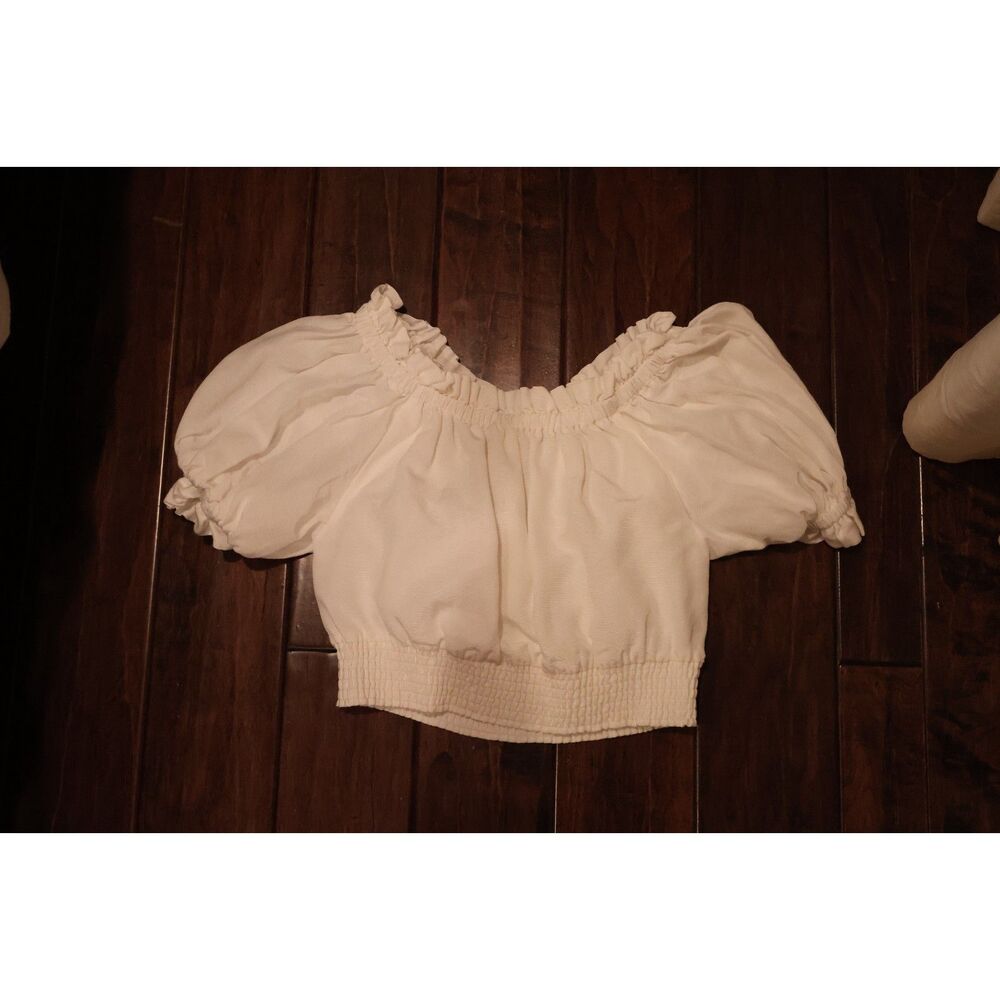 Alice + Olivia Off The Shoulder White Puff Sleeve Smocked Crop Top - Size Small
